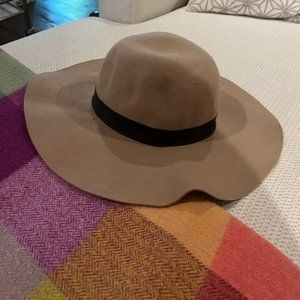 Felt hat